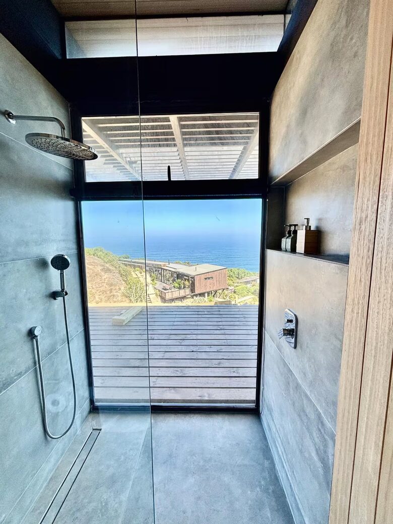 Harmonious Triangle House with Ocean Views in Matanzas - Navidad, Chile