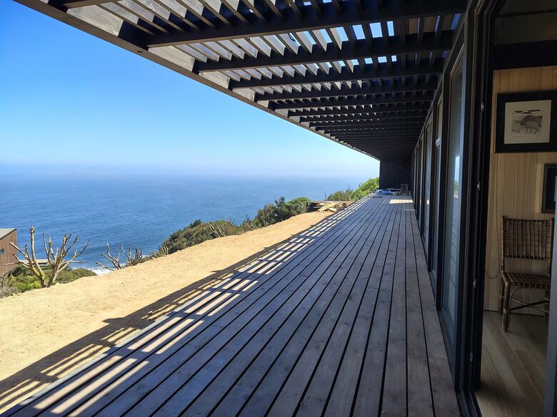 Harmonious Triangle House with Ocean Views in Matanzas - Navidad, Chile