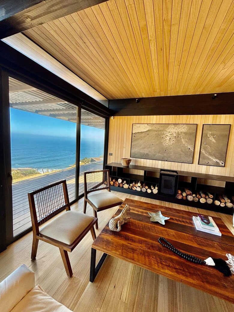 Harmonious Triangle House with Ocean Views in Matanzas - Navidad, Chile