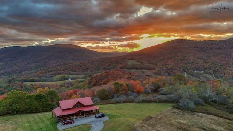 Cozy Cabin Retreat Near Snowshoe Mountain - Slatyfork, West Virginia