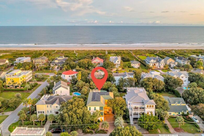 Aprés Sea! Private Resort Living Steps from the Shore - Isle of Palms, South Carolina