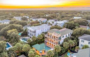 Aprés Sea! Private Resort Living Steps from the Shore - Isle of Palms, South Carolina