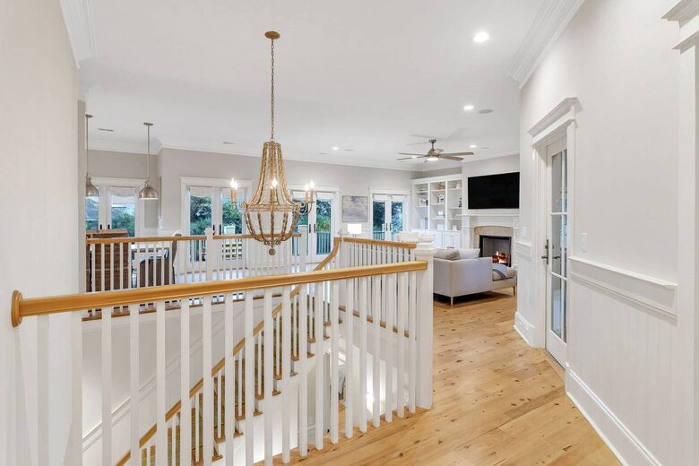 Aprés Sea! Private Resort Living Steps from the Shore - Isle of Palms, South Carolina