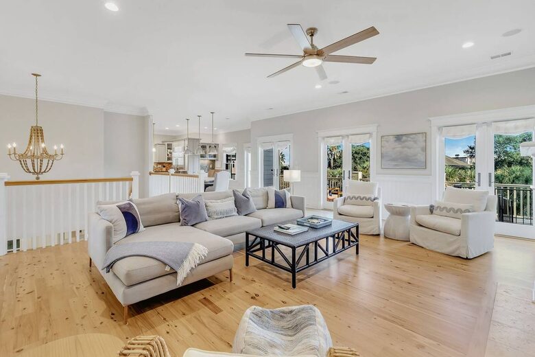 Aprés Sea! Private Resort Living Steps from the Shore - Isle of Palms, South Carolina