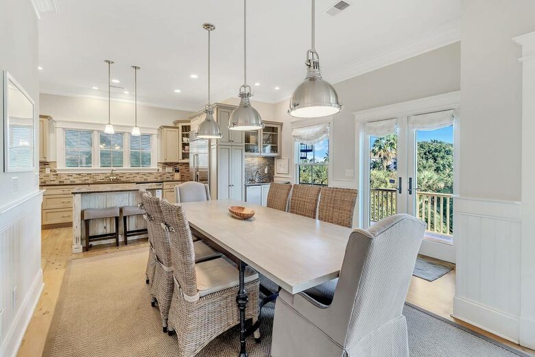 Aprés Sea! Private Resort Living Steps from the Shore - Isle of Palms, South Carolina