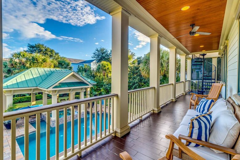 Aprés Sea! Private Resort Living Steps from the Shore - Isle of Palms, South Carolina