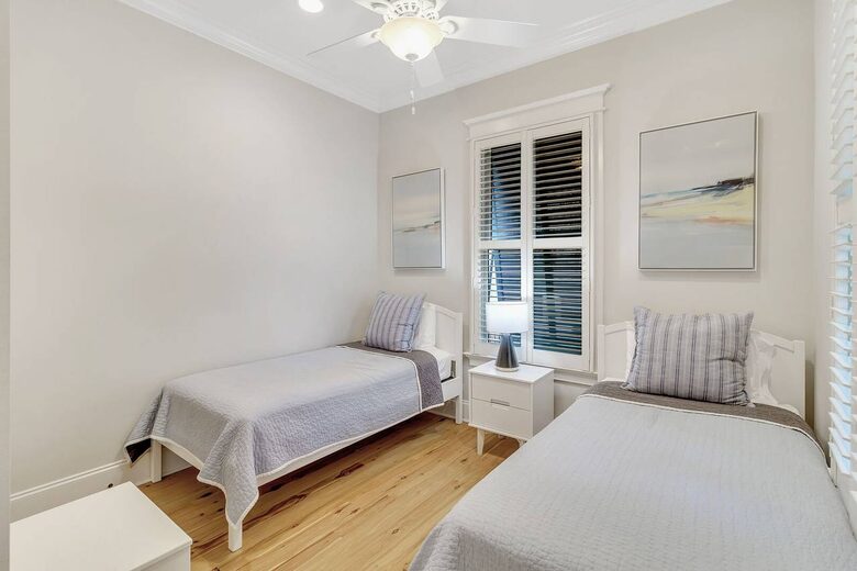 Aprés Sea! Private Resort Living Steps from the Shore - Isle of Palms, South Carolina
