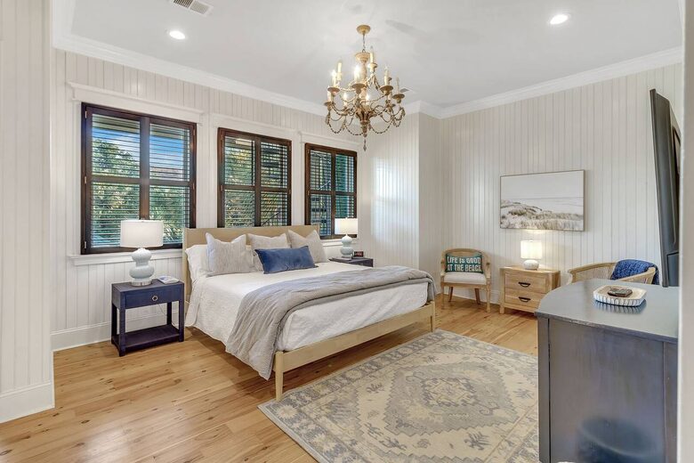Aprés Sea! Private Resort Living Steps from the Shore - Isle of Palms, South Carolina