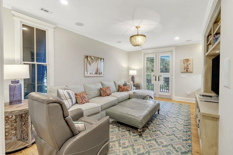 Aprés Sea! Private Resort Living Steps from the Shore - Isle of Palms, South Carolina