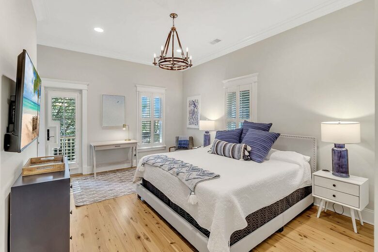 Aprés Sea! Private Resort Living Steps from the Shore - Isle of Palms, South Carolina