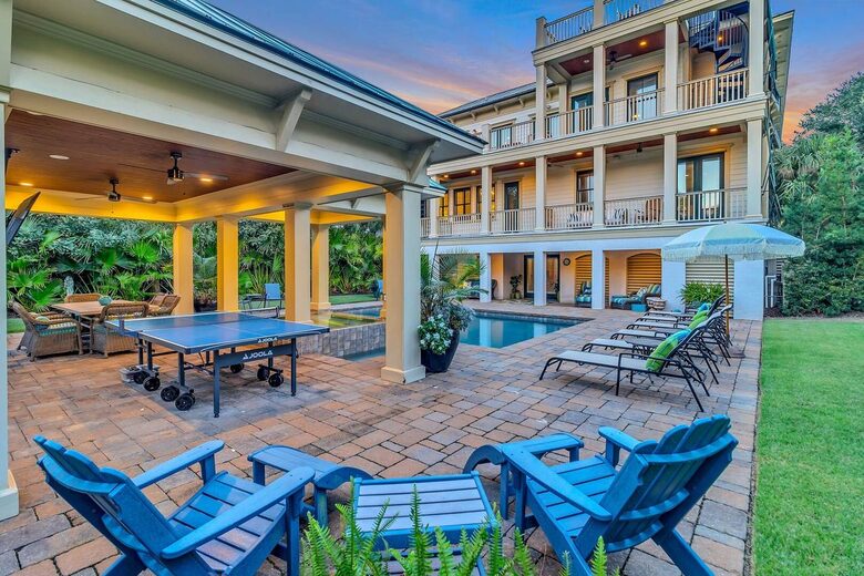 Aprés Sea! Private Resort Living Steps from the Shore - Isle of Palms, South Carolina