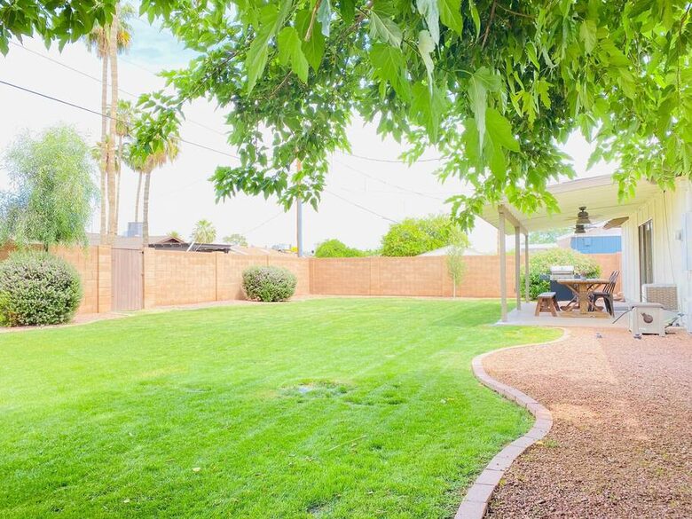 Sunny Escape in the Heart of Scottsdale - Scottsdale, Arizona