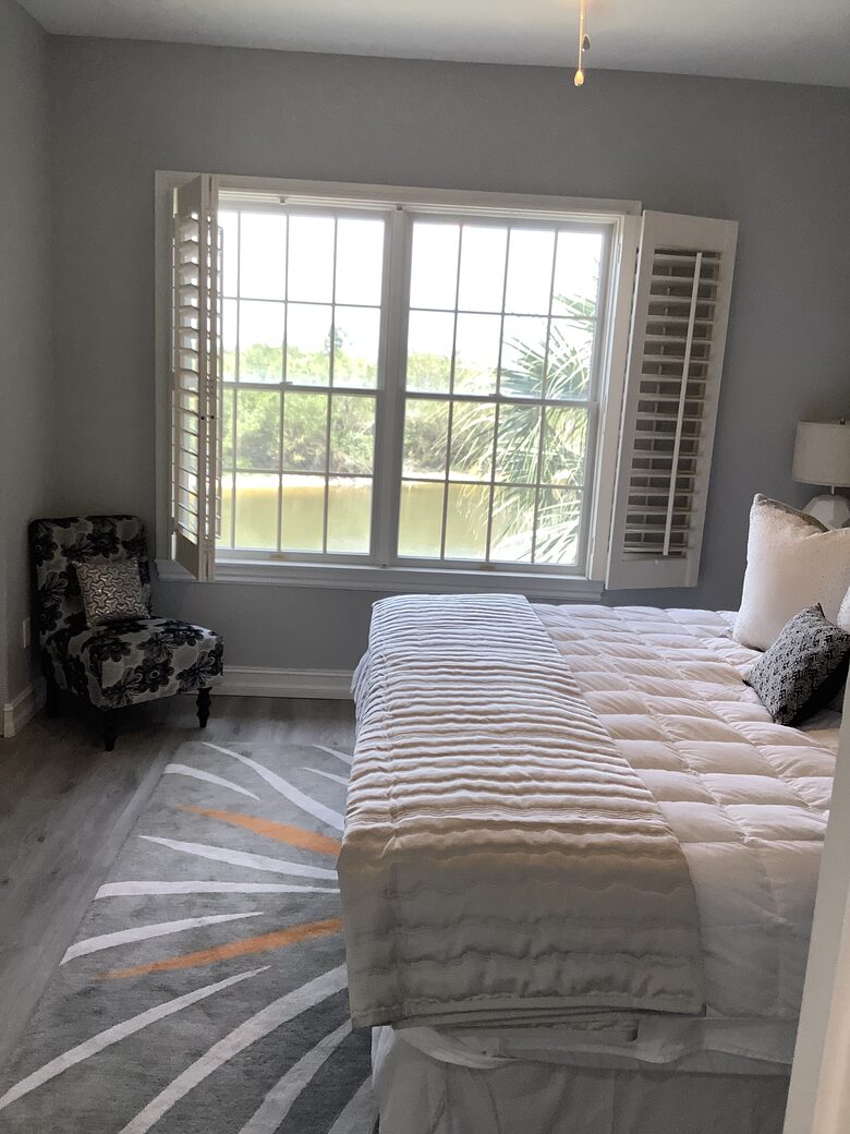 Elegant Estate with Private Dock & Golf Access in Naples - Naples, Florida