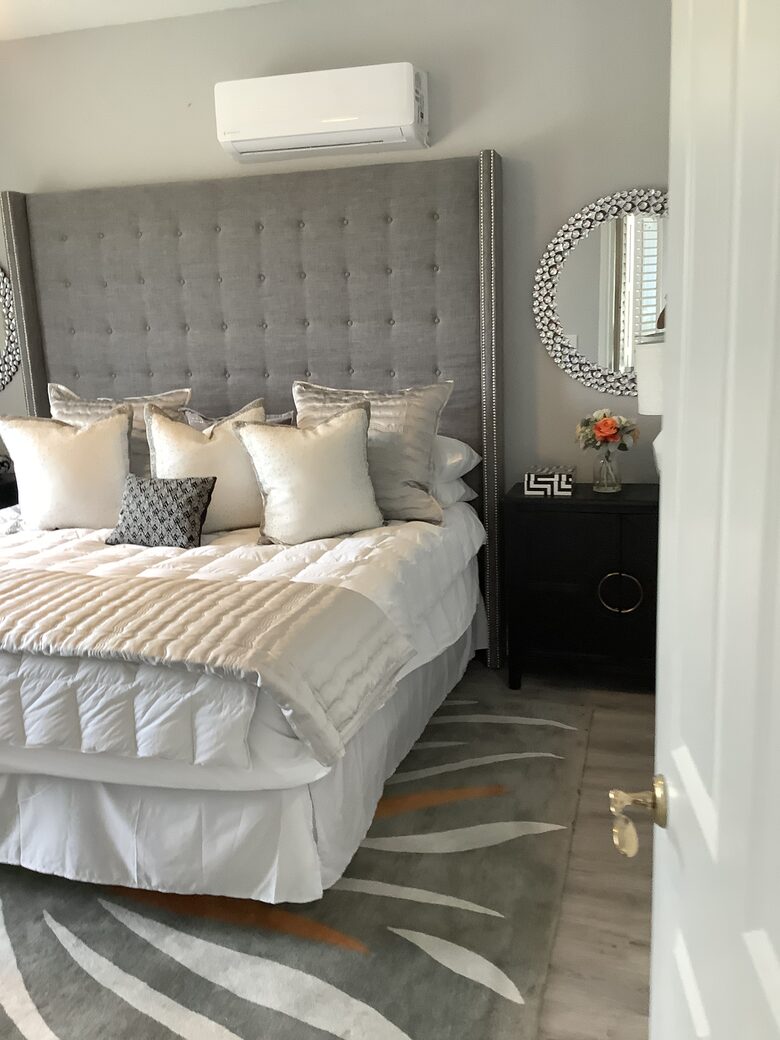 Elegant Estate with Private Dock & Golf Access in Naples - Naples, Florida