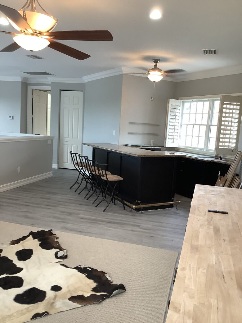 Elegant Estate with Private Dock & Golf Access in Naples - Naples, Florida