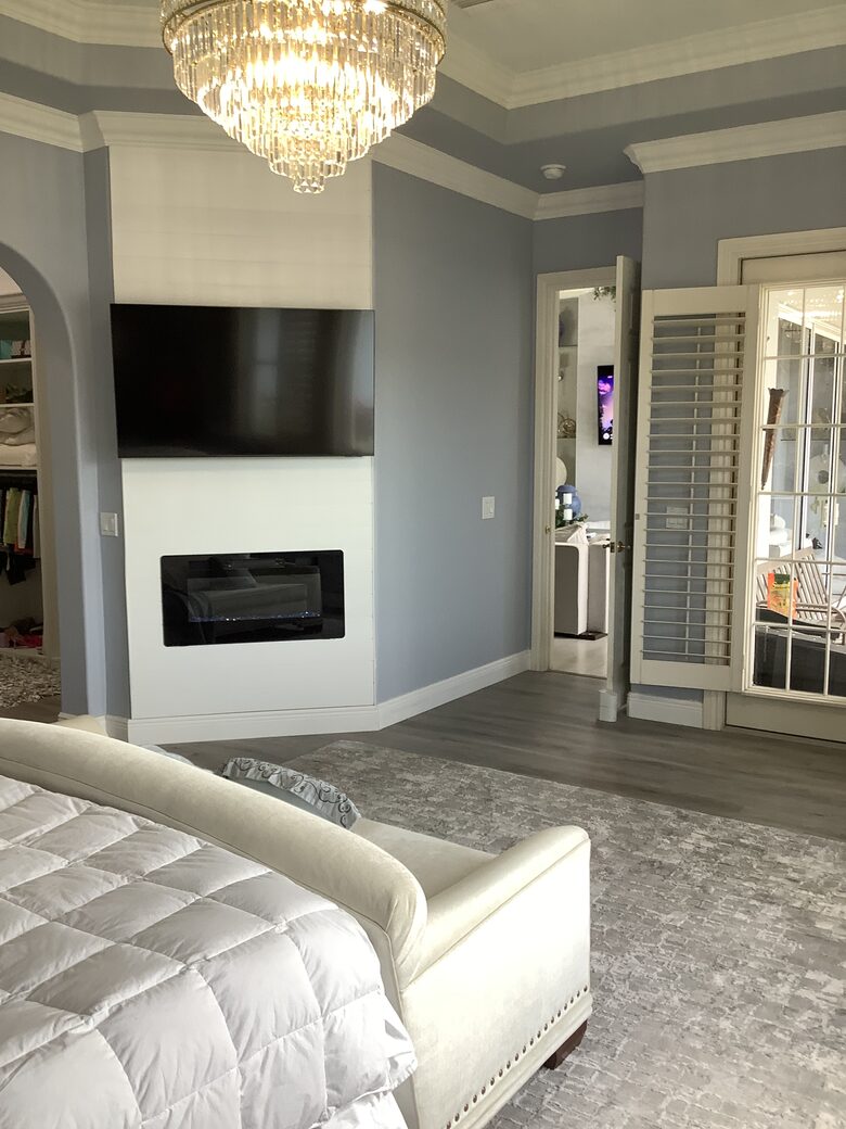 Elegant Estate with Private Dock & Golf Access in Naples - Naples, Florida