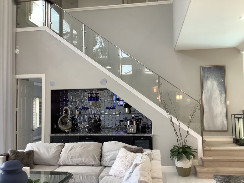 Elegant Estate with Private Dock & Golf Access in Naples - Naples, Florida