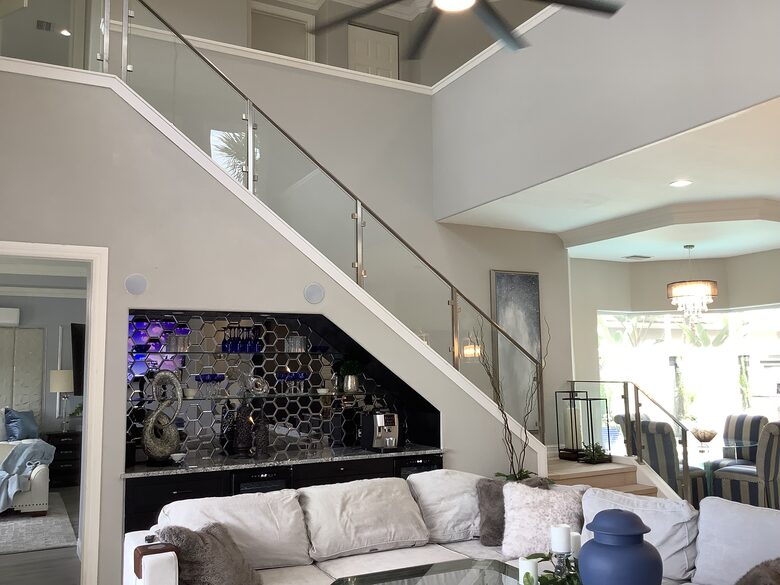 Elegant Estate with Private Dock & Golf Access in Naples - Naples, Florida