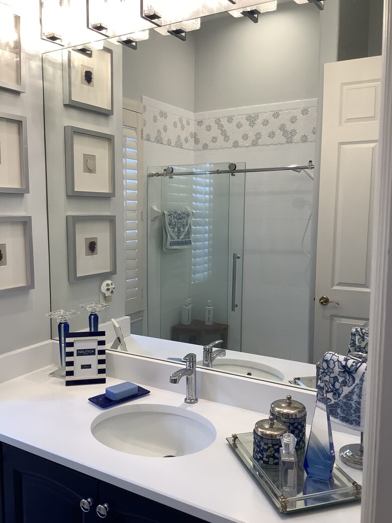 Elegant Estate with Private Dock & Golf Access in Naples - Naples, Florida