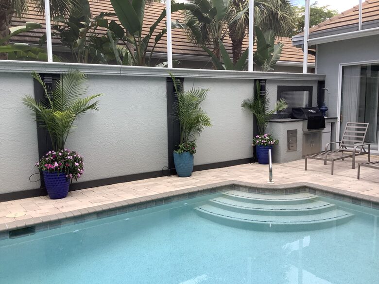 Elegant Estate with Private Dock & Golf Access in Naples - Naples, Florida