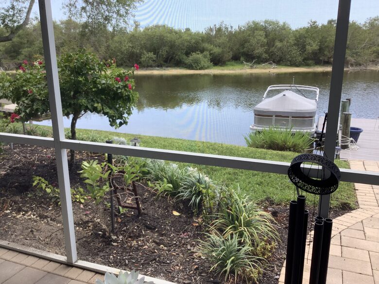 Elegant Estate with Private Dock & Golf Access in Naples - Naples, Florida
