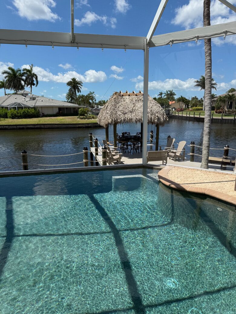 Elegant Canalfront Escape in Cape Coral - Cape Coral, Florida