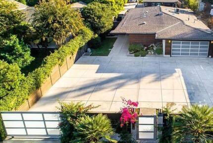 Ultimate Modern Compound: Resort-Style Experience - Valley Village, California