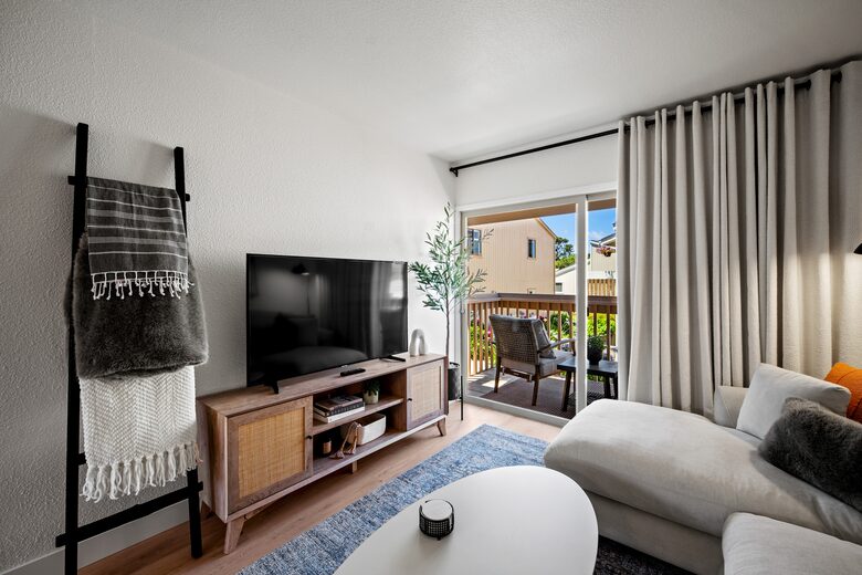 Modern Coastal Escape In Monterey Near Carmel - Monterey, California