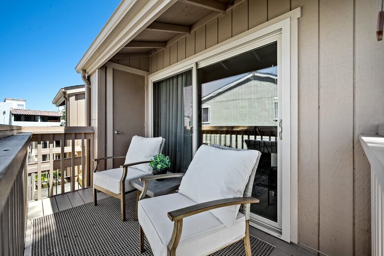 Modern Coastal Escape In Monterey Near Carmel - Monterey, California