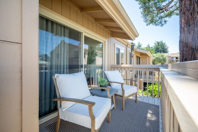 Modern Coastal Escape In Monterey Near Carmel - Monterey, California