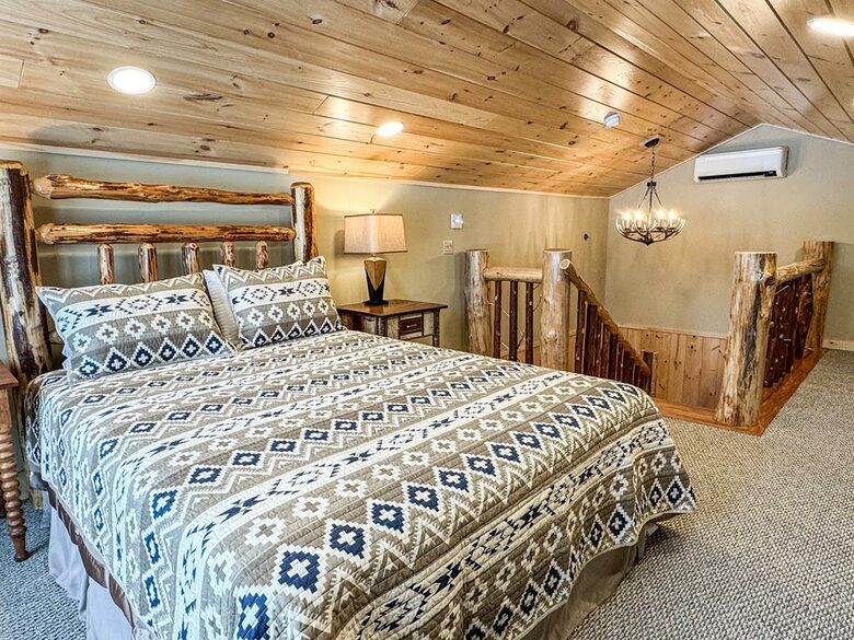 Elegant Escape in the Heart of the Adirondacks - Inlet, New York