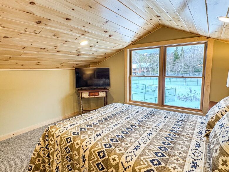 Elegant Escape in the Heart of the Adirondacks - Inlet, New York