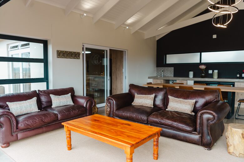 Exclusive Off-Grid Lodge Near Addo National Park - Addo, South Africa
