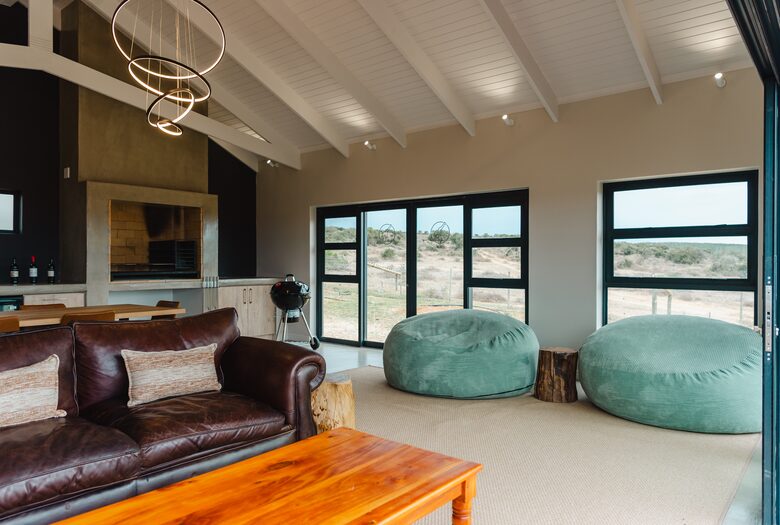Exclusive Off-Grid Lodge Near Addo National Park - Addo, South Africa