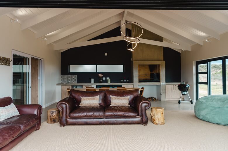 Exclusive Off-Grid Lodge Near Addo National Park - Addo, South Africa