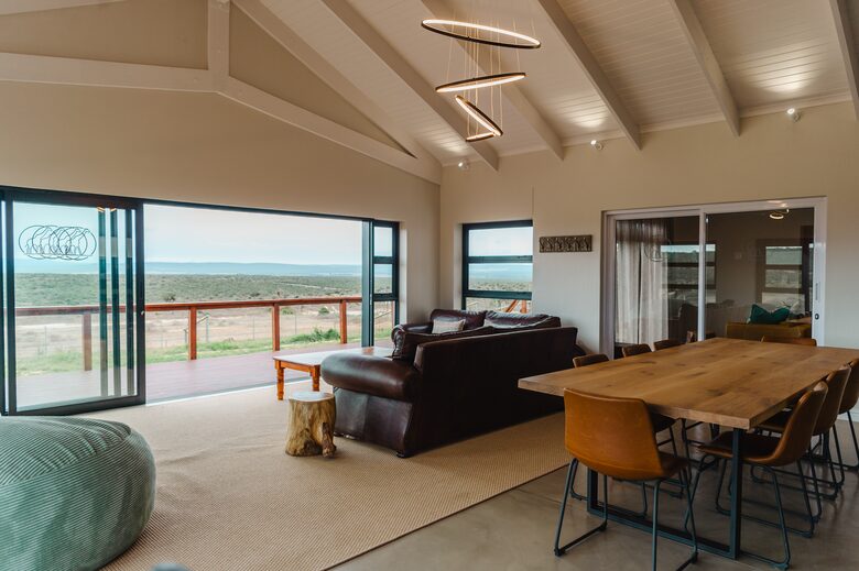 Exclusive Off-Grid Lodge Near Addo National Park - Addo, South Africa