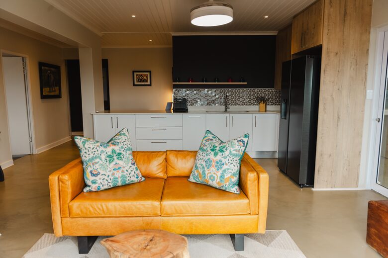 Exclusive Off-Grid Lodge Near Addo National Park - Addo, South Africa