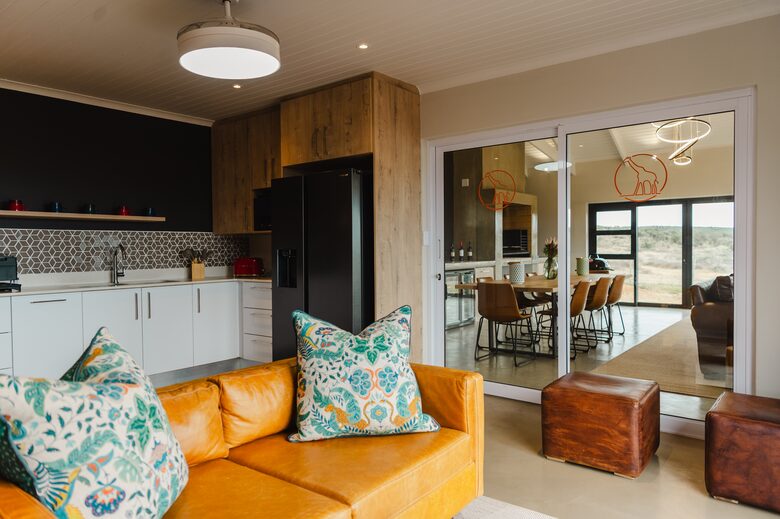 Exclusive Off-Grid Lodge Near Addo National Park - Addo, South Africa