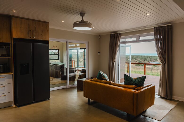 Exclusive Off-Grid Lodge Near Addo National Park - Addo, South Africa