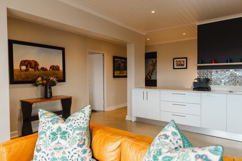 Exclusive Off-Grid Lodge Near Addo National Park - Addo, South Africa