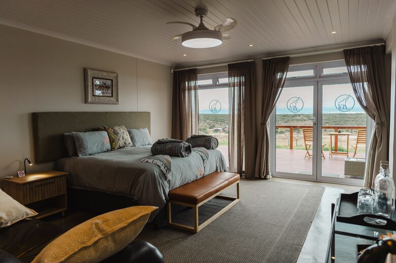 Exclusive Off-Grid Lodge Near Addo National Park - Addo, South Africa