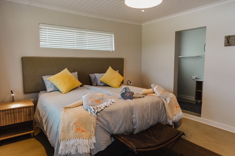 Exclusive Off-Grid Lodge Near Addo National Park - Addo, South Africa