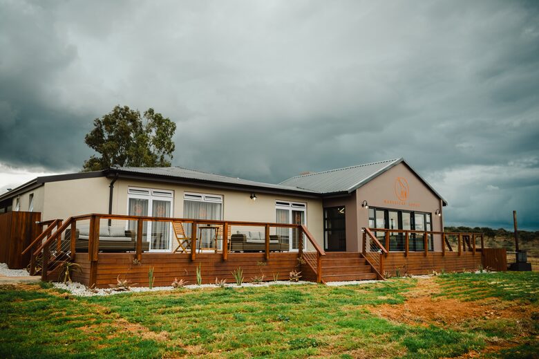 Exclusive Off-Grid Lodge Near Addo National Park - Addo, South Africa