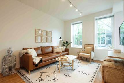 Stylish City Retreat in the Heart of Bucktown - Chicago, Illinois