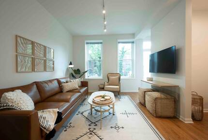 Stylish City Retreat in the Heart of Bucktown - Chicago, Illinois