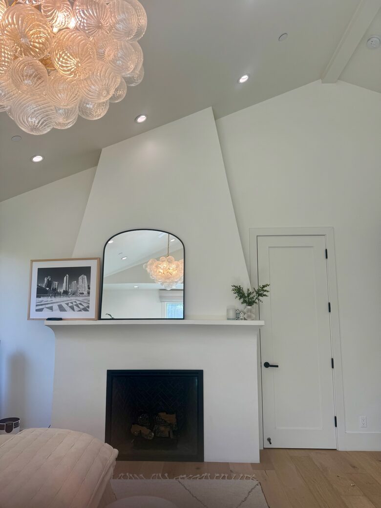 Elegant Haven in Brentwood Hills - Los Angeles, California