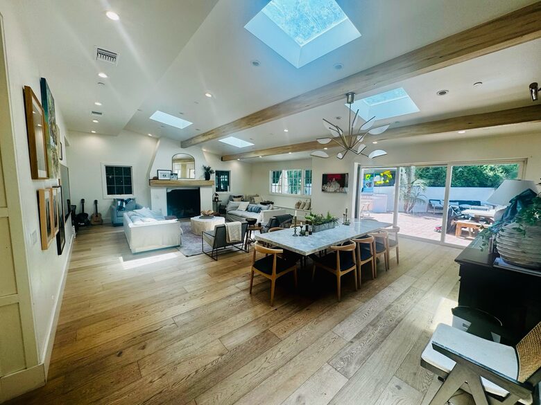 Elegant Haven in Brentwood Hills - Los Angeles, California