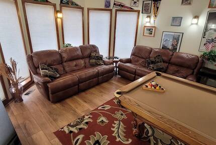 Spacious Sunriver Retreat for Families and Friends - Sunriver, Oregon