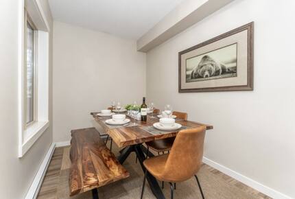 Cozy Mountain Escape in the Heart of Canmore - Canmore, Canada