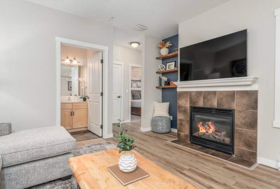 Cozy Mountain Escape in the Heart of Canmore - Canmore, Canada